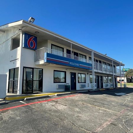 Motel 6 Denton, Tx - Unt Exteriör bild