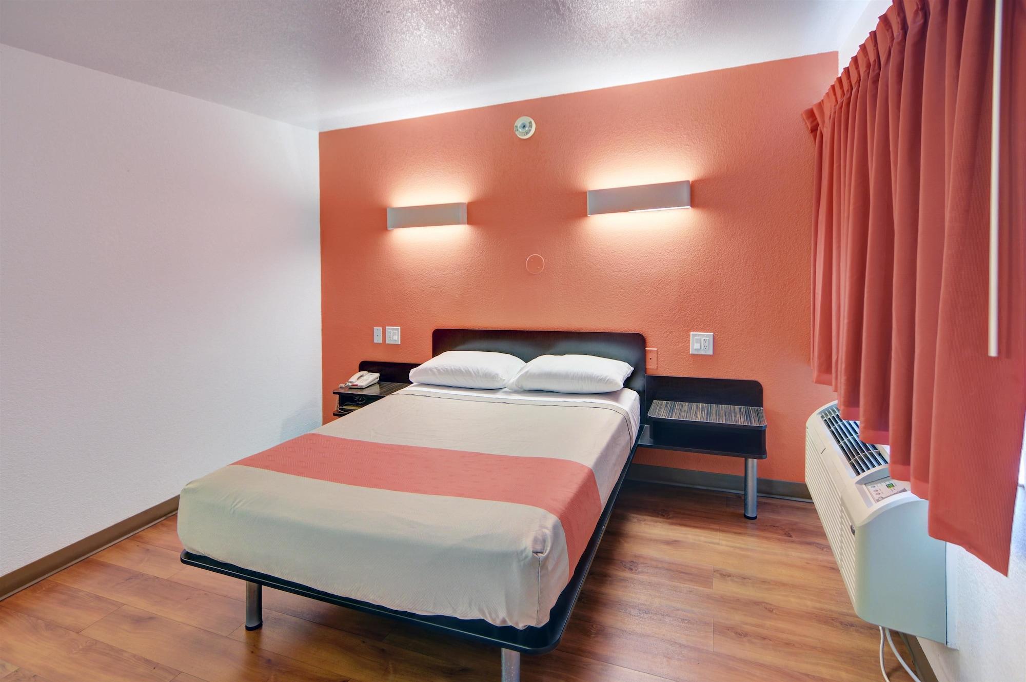 Motel 6 Denton, Tx - Unt Exteriör bild