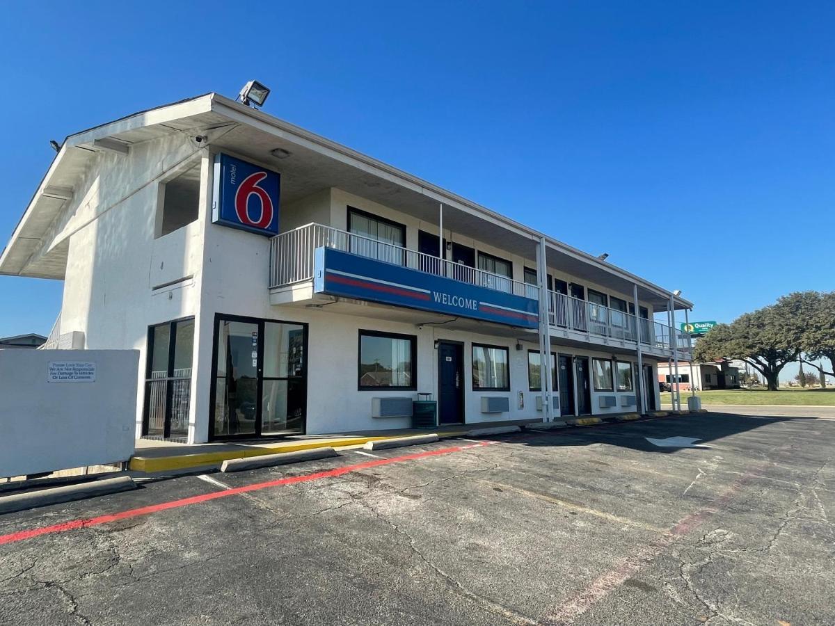 Motel 6 Denton, Tx - Unt Exteriör bild