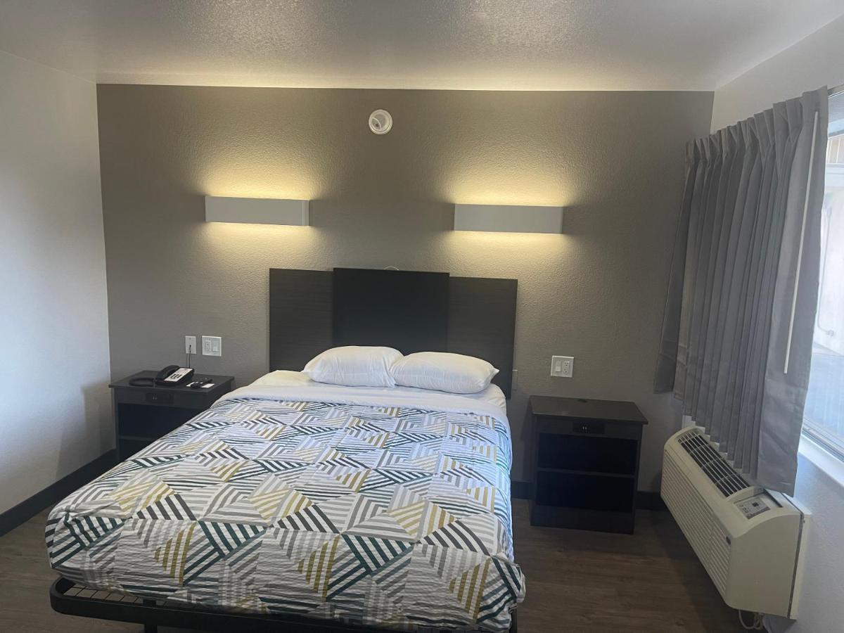 Motel 6 Denton, Tx - Unt Exteriör bild