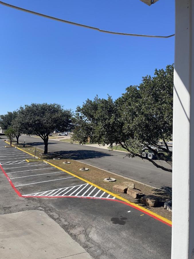 Motel 6 Denton, Tx - Unt Exteriör bild